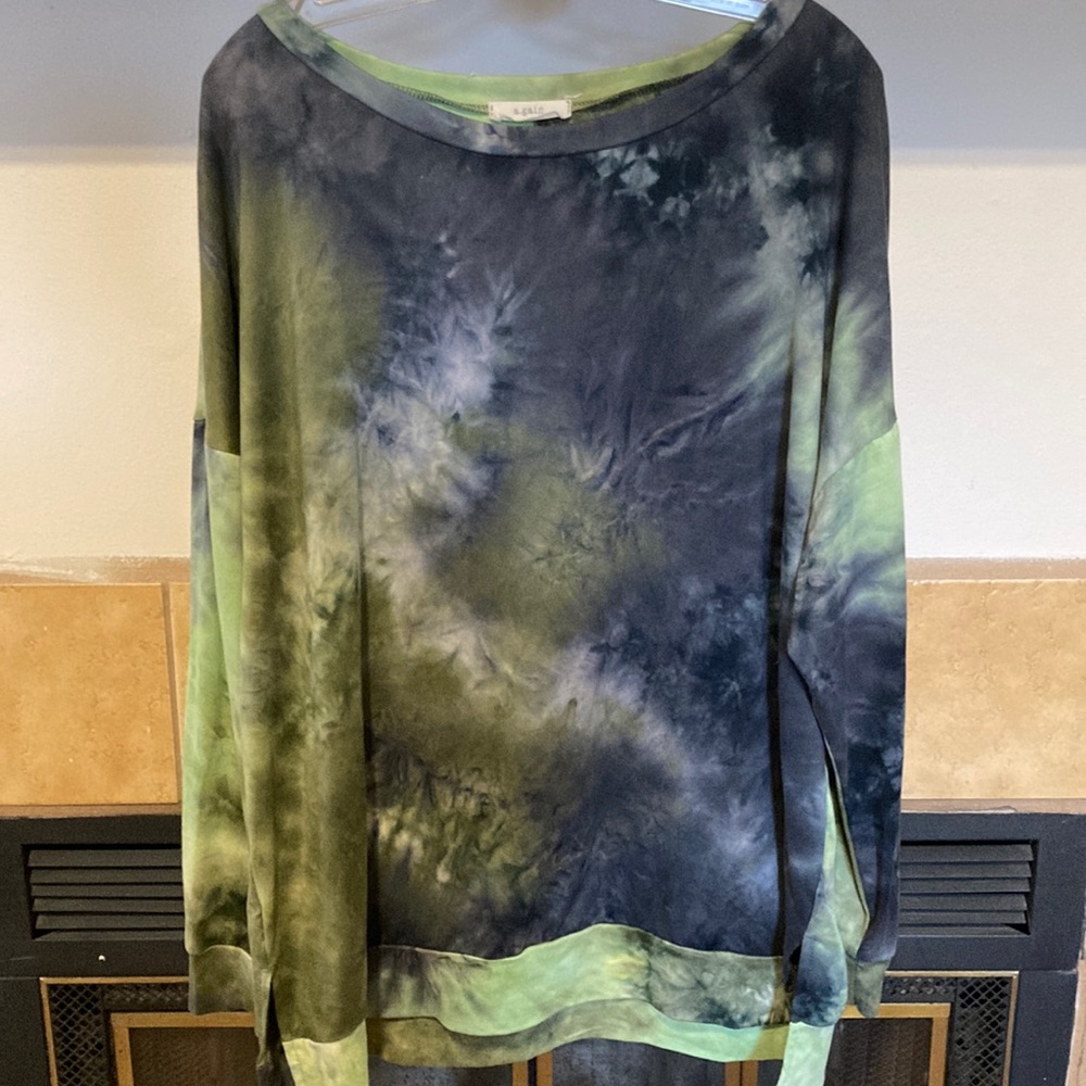 ⬛️⬛️ A.Gain Women’s XL Long-sleeve Tee Green Tie-Die